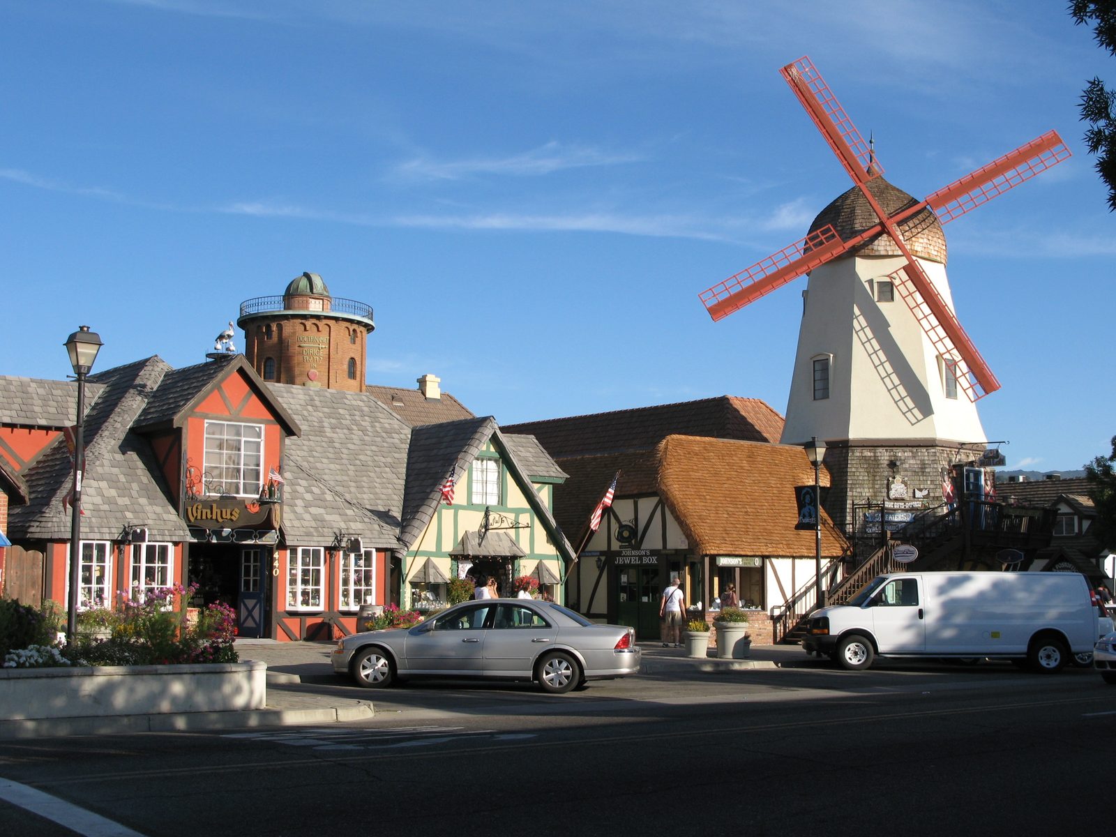 Solvang's landmark windmill and Danish-style storefronts